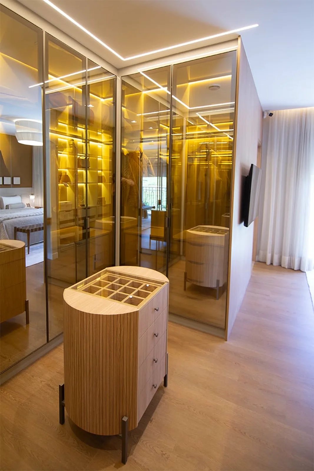 Legacy Guedala — Closet