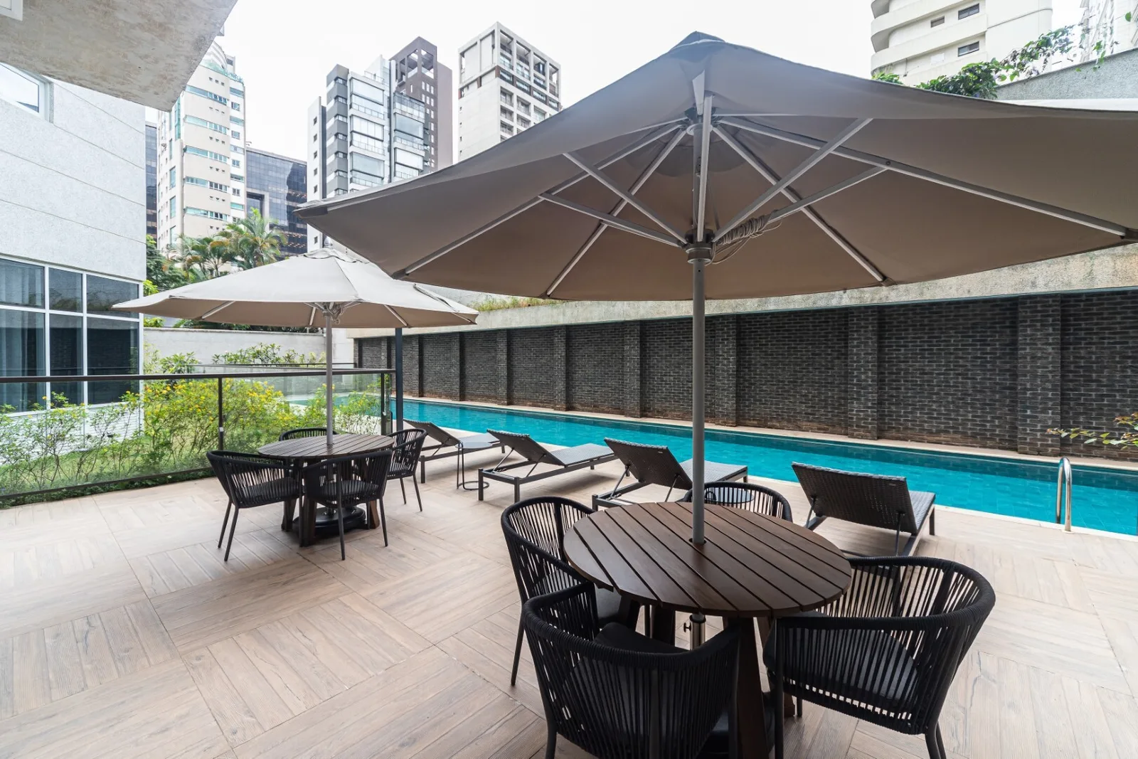 Celebrity — Lounge