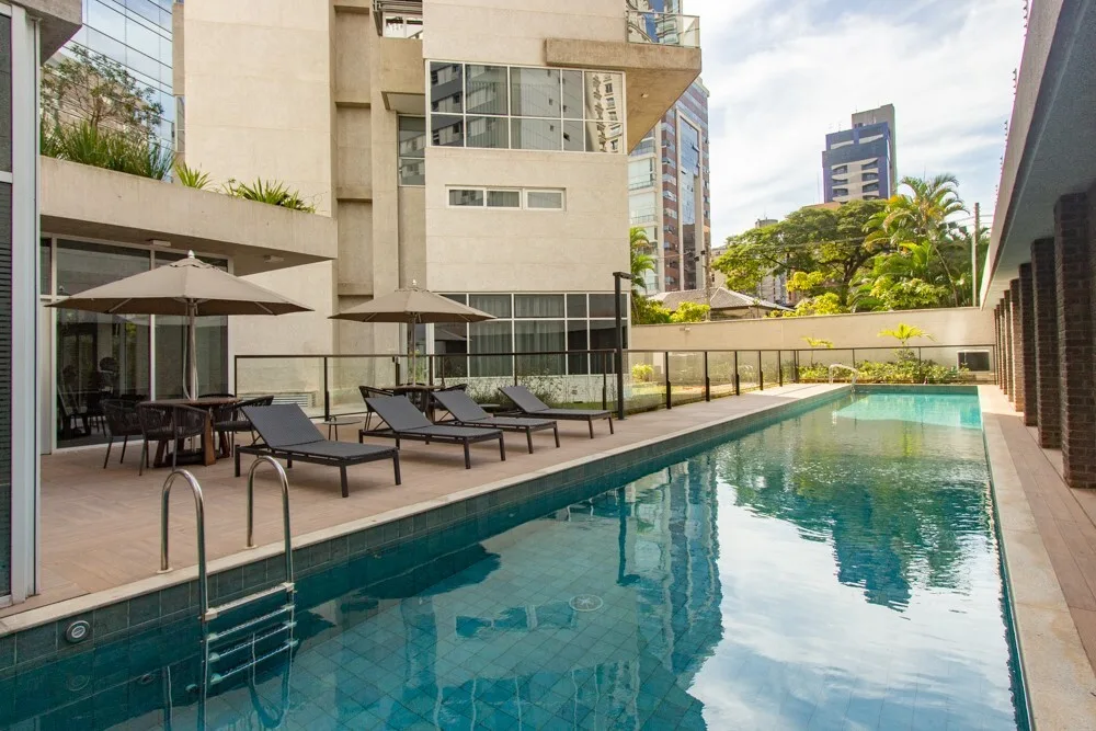 Celebrity — Piscina