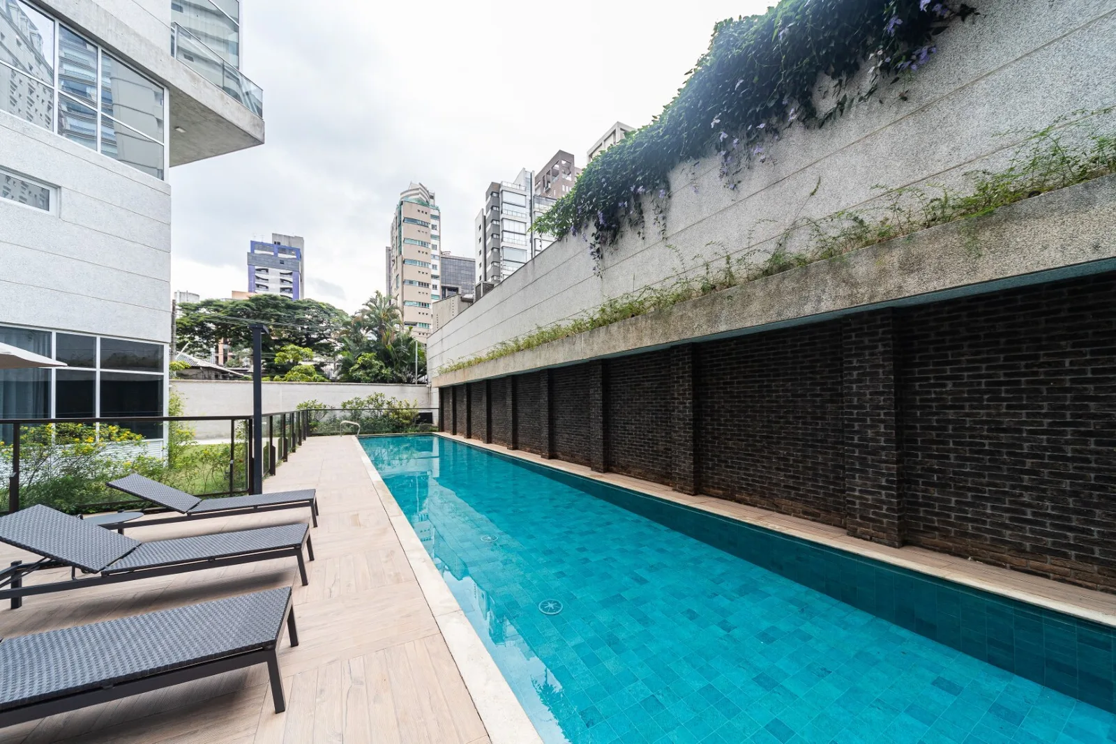 Celebrity — Piscina