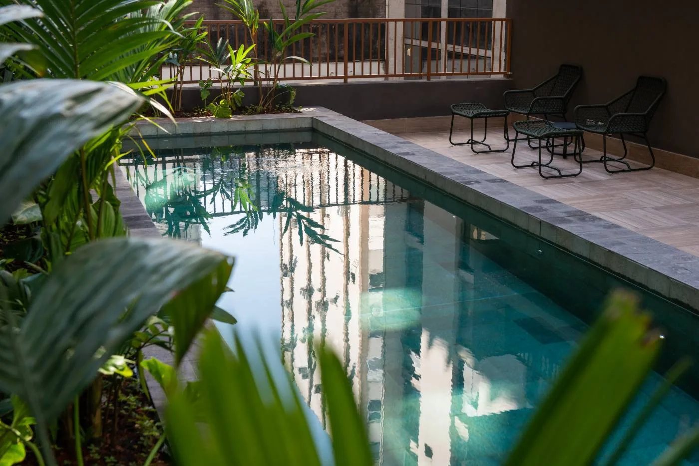 Pamplona Studios - Residencial — Piscina