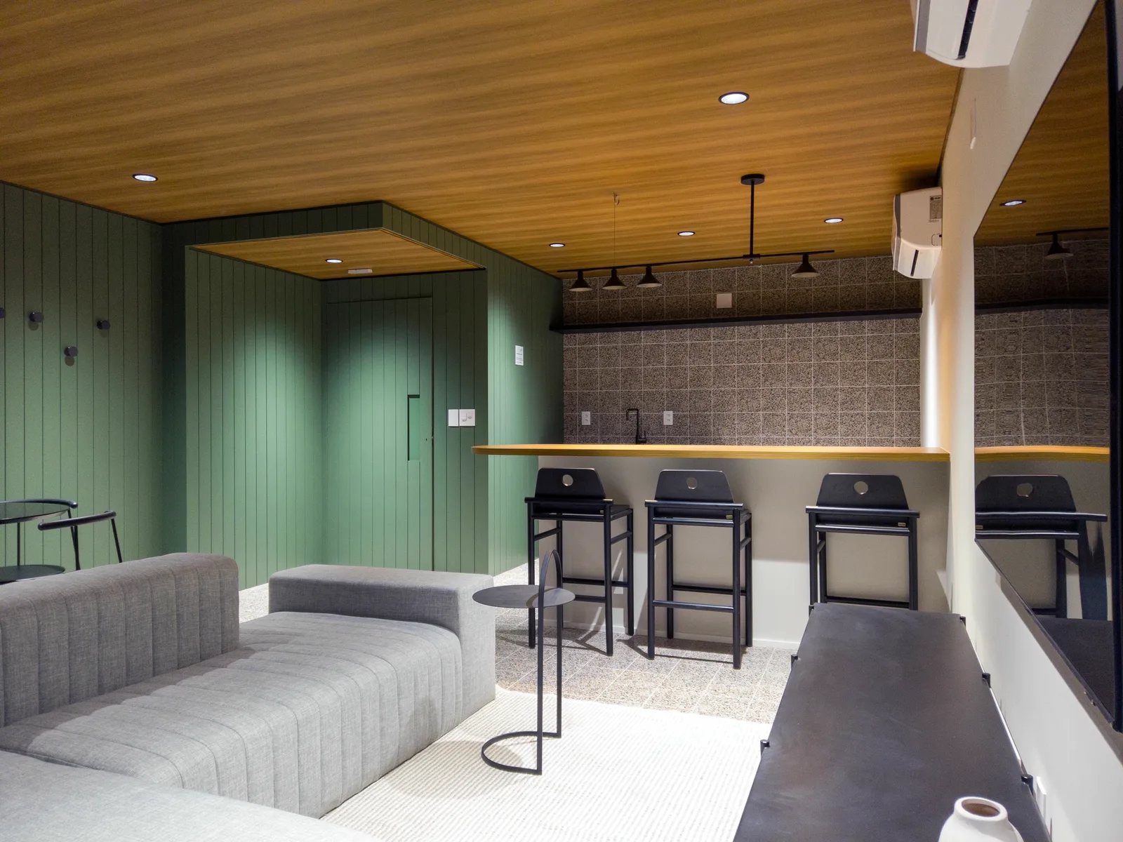 H.Paulista - Residencial — Snack Bar e Jogos