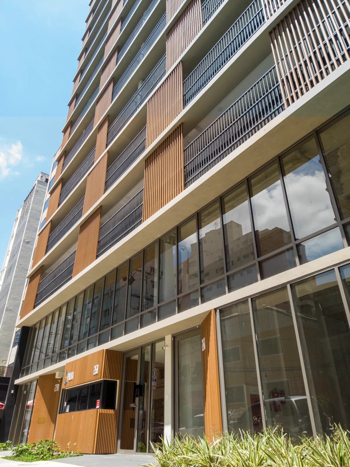 H.Paulista - Residencial — Fachada