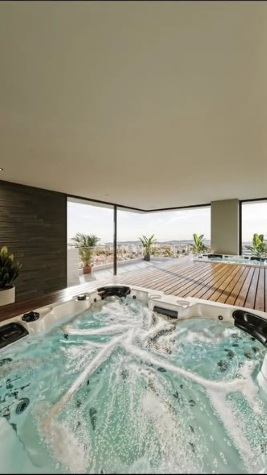 Vicente Palace — 250 hidromassagem