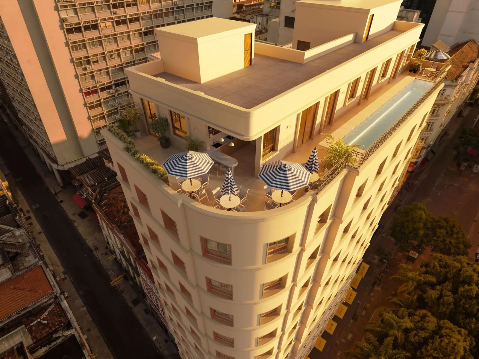Lumière Studios Boutique — 310 aérea