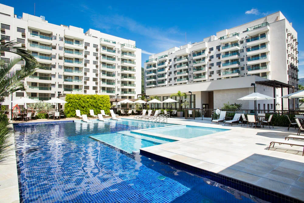 Ocean Pontal Residence — Piscina