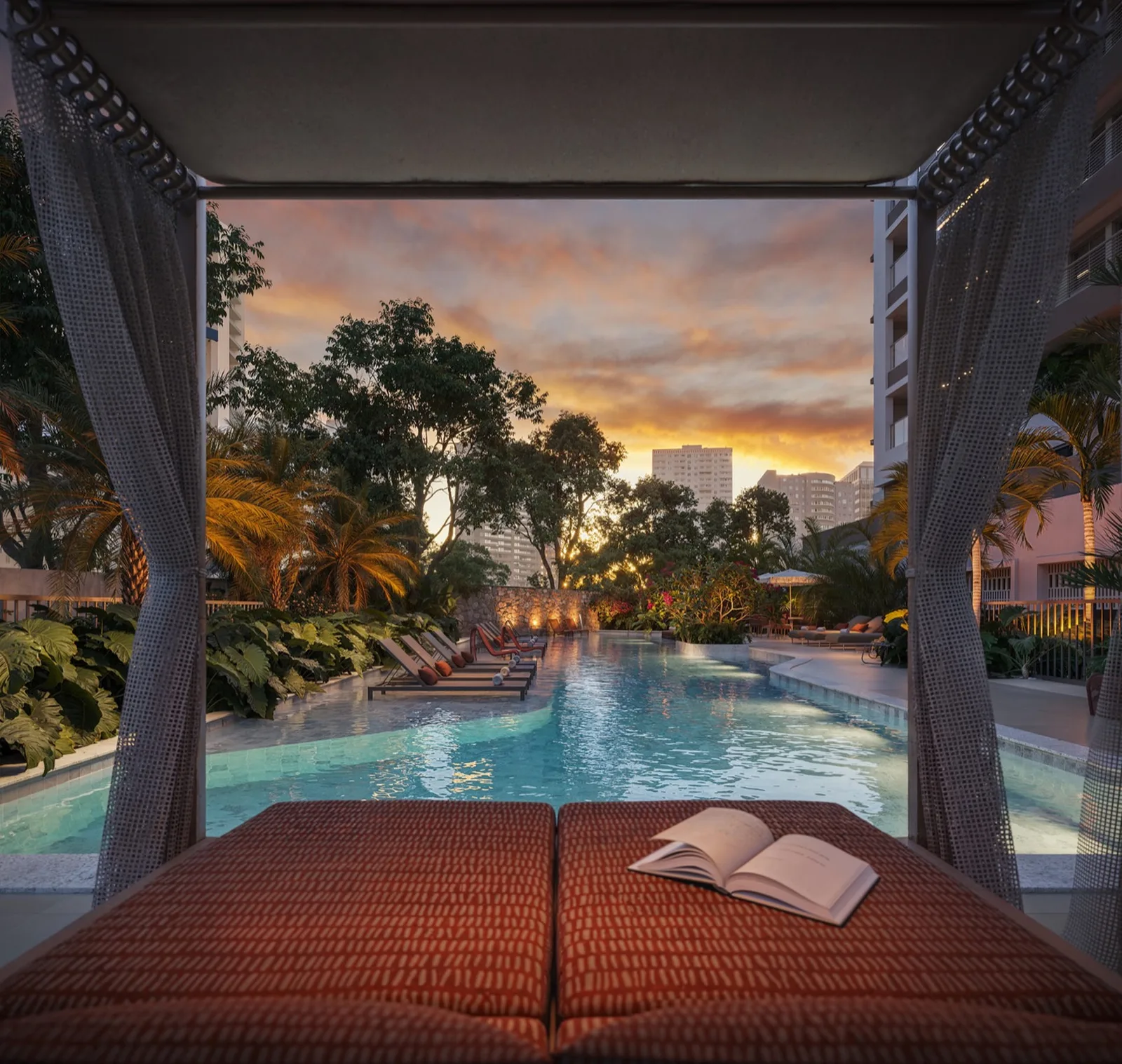Kronos — 295 piscina