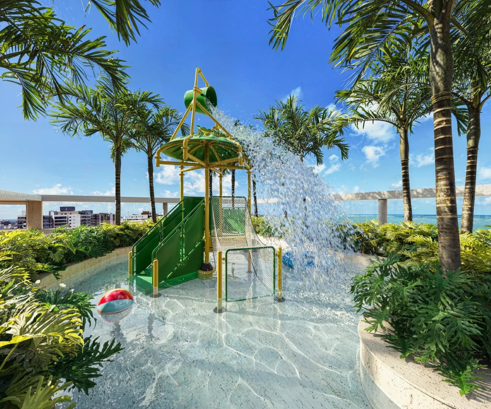 Porto Mare Suítes — 289 piscina