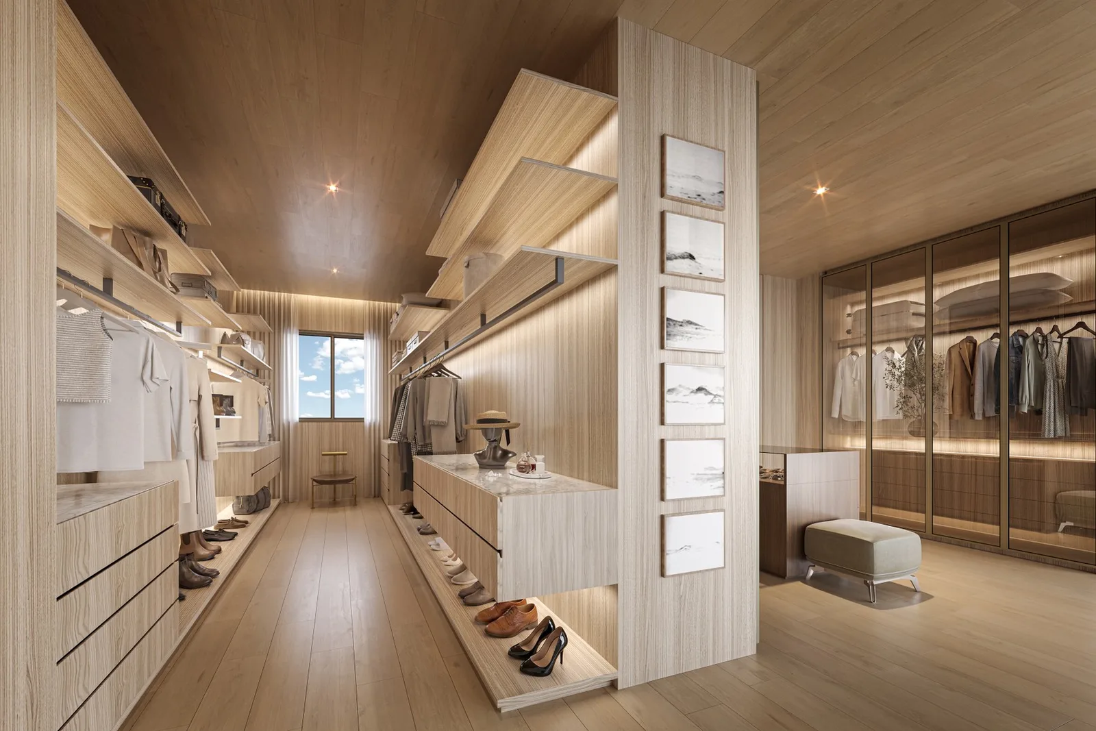 Moura Dubeux Plaza — 111 closet