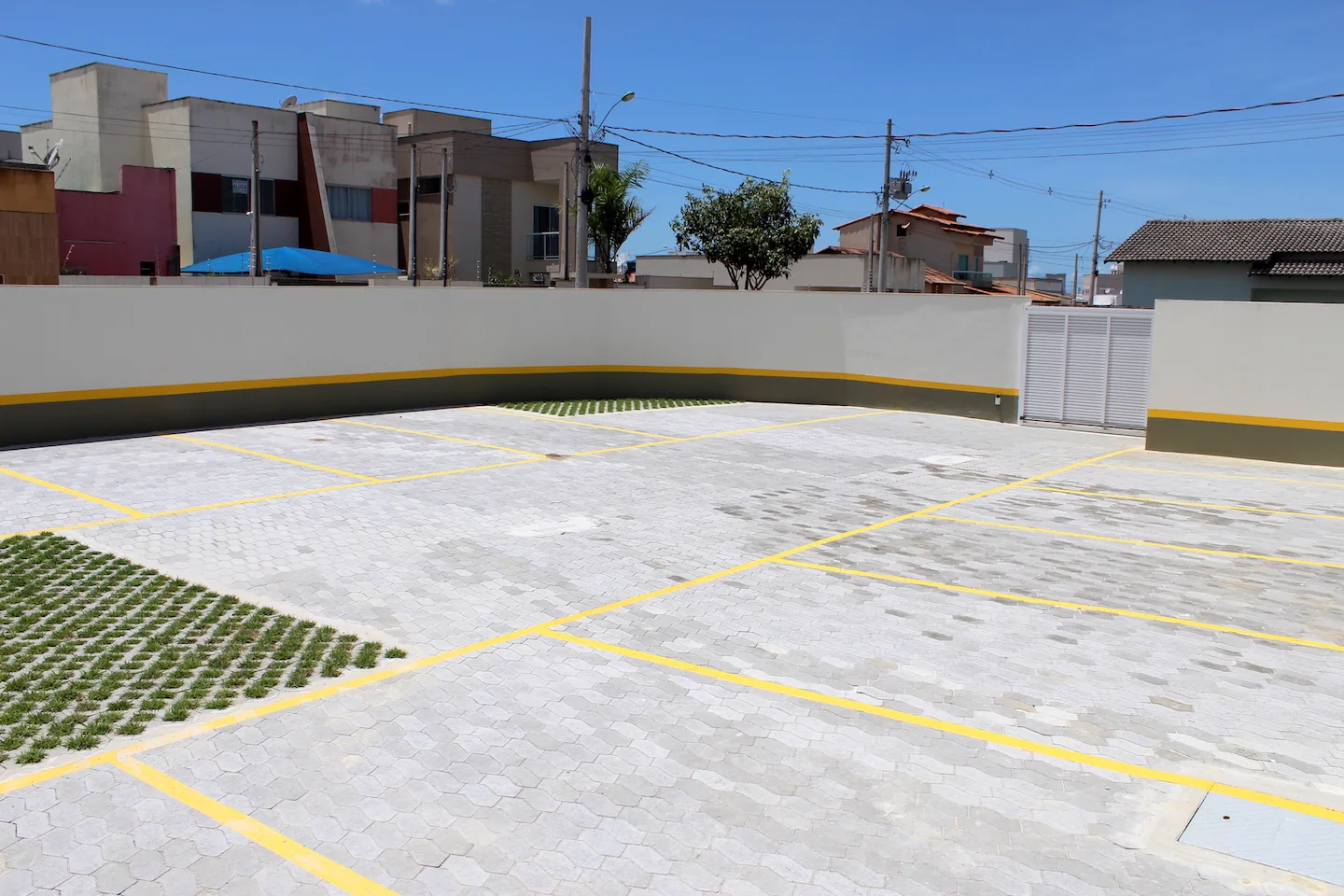 15 GARAGEM