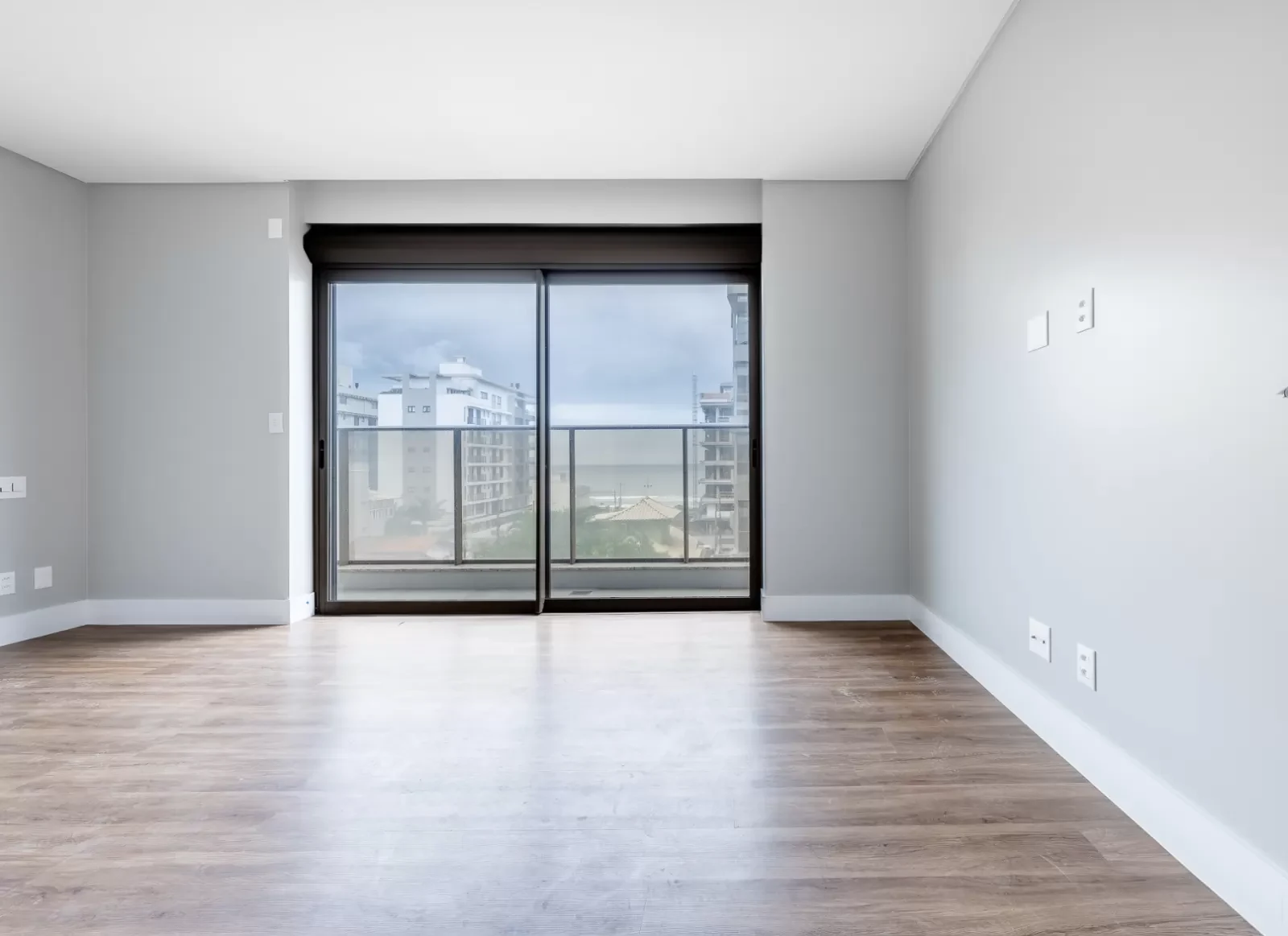 Últimas unidades disponíveis: de 154m² a 168m², 3 suítes e até 3 vagas de garagem.