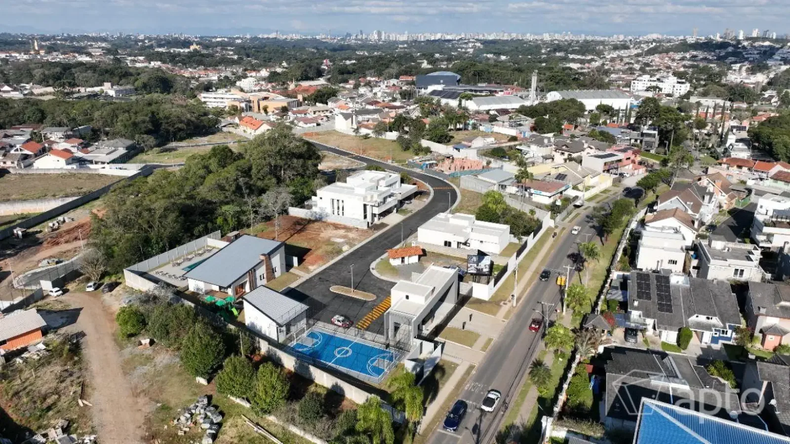 Perspectiva aérea do empreendimento e entorno