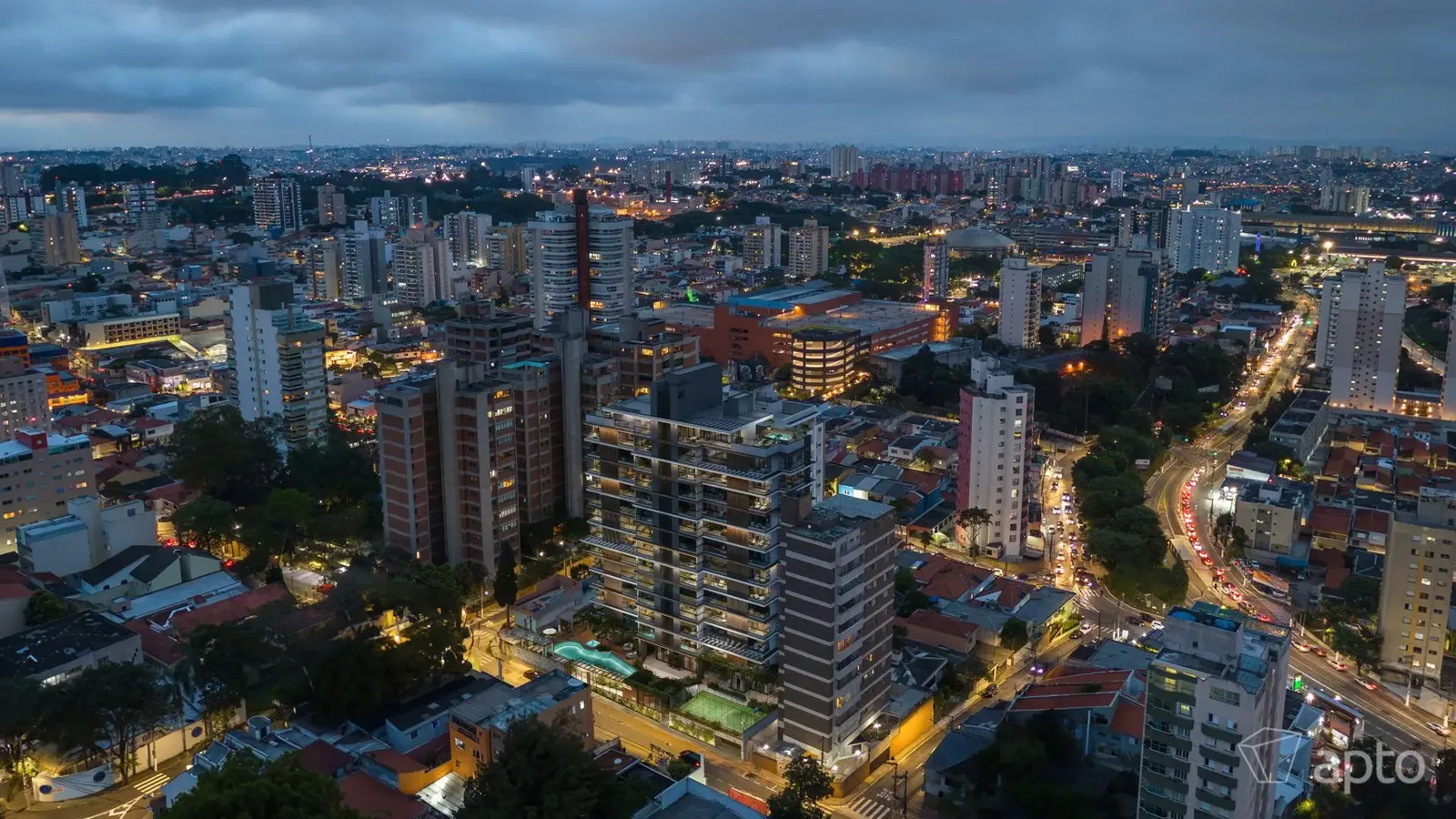 Vista noturna da região do empreendimento