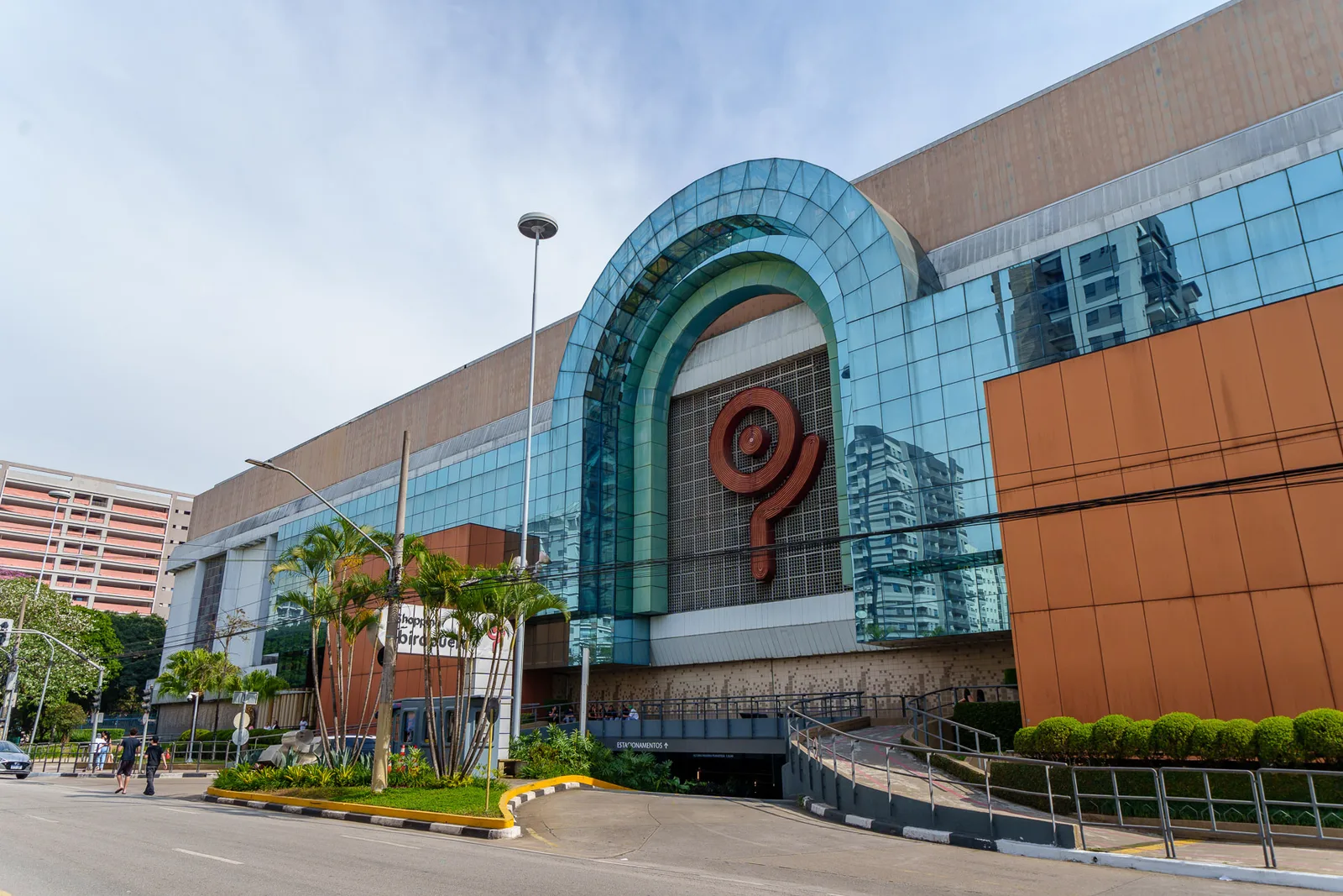 Referências de comércio e serviços da região